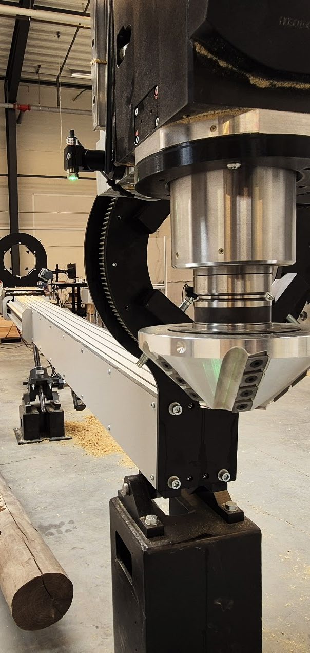 Spindle and automatic tool changer on the gantry robot